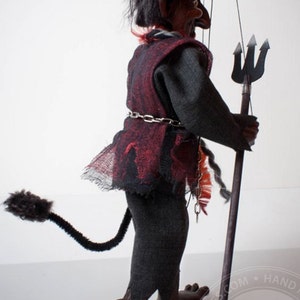 Marioneta checa del diablo figura hecha a mano de Pargue imagen 4