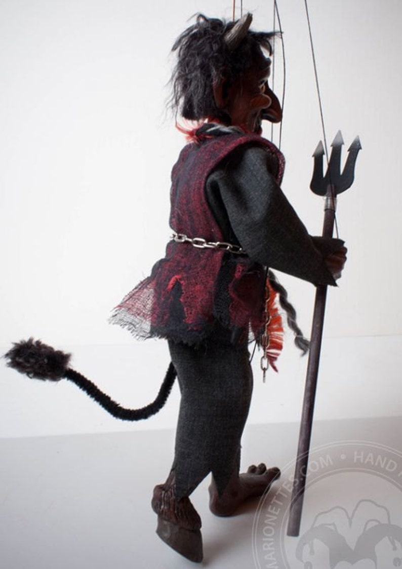 Marioneta checa del diablo figura hecha a mano de Pargue imagen 4