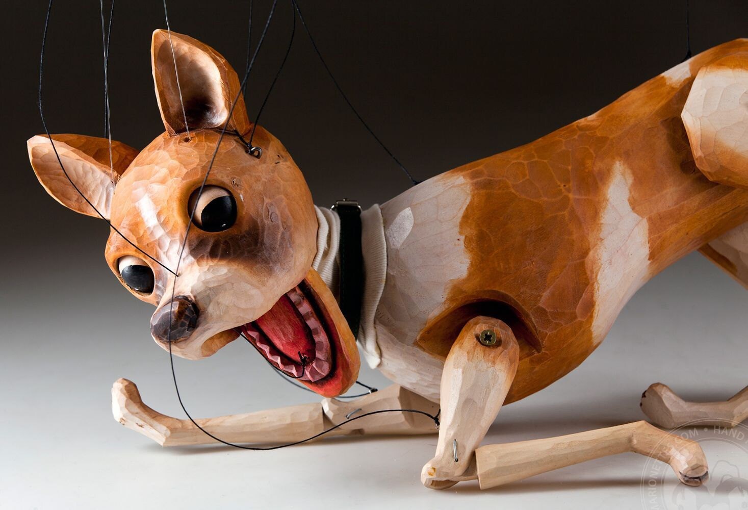 チワワ – 菩提樹の木から手彫りされた犬のマリオネット人形 - Etsy 日本