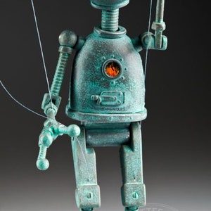 Robot femme ONA marionnette à fils professionnelle faite main par les marionnettes tchèques image 8