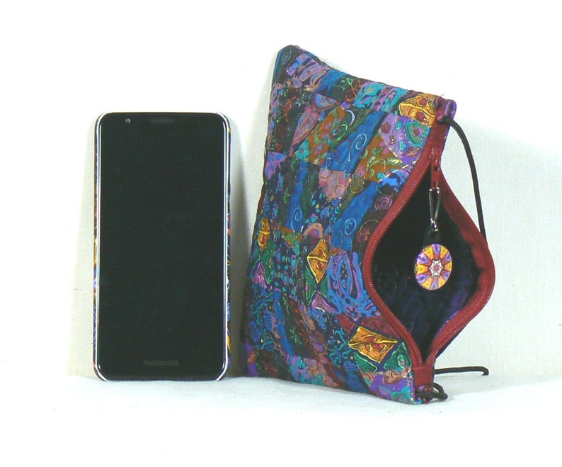 Crossbody Shoulder Bag Quilted Cellphone Pouch with Zipper and Adjustable Shoulder Strap Small Fabric Camera Case Washable Pouch