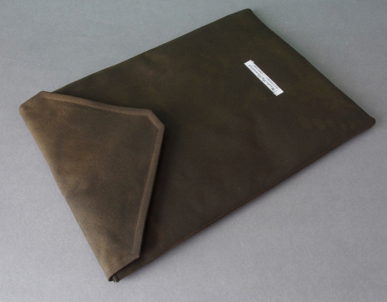 MacBook Air 11 or 13 Minimal bag with shoulder strap waxed cotton image 2