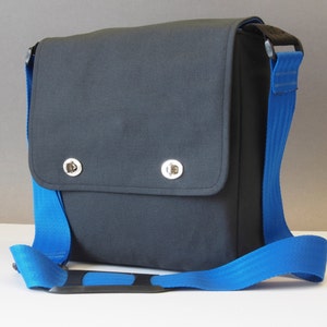Sac besace compact pour iPad 10 x 10