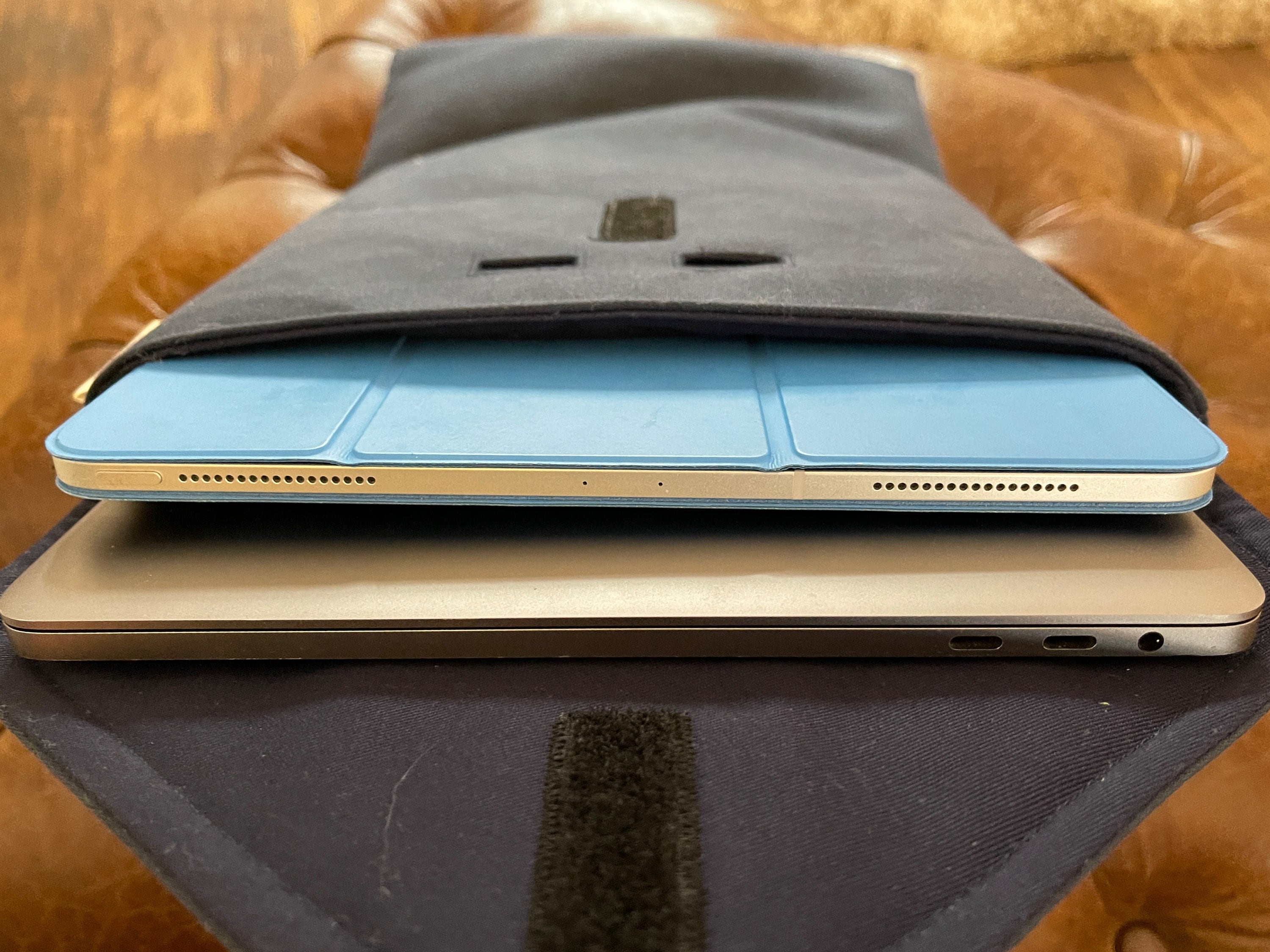 Duo-sleeve MacBook Pro and iPad Pro Case Two-in-one 