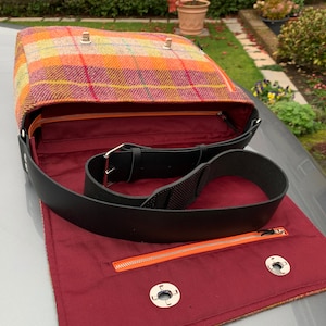 iPad Pro 10.5, 12.9 or 11 Messenger Bag in Harris Tweed image 2