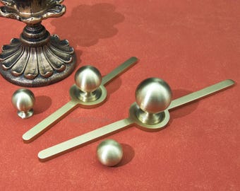 Perilla de gabinete de latón macizo con placa trasera: tirador de cajón con decoración artística, perillas de bola doradas