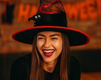 Cappello da strega nero fatto a mano: costume di Halloween con velo primaverile