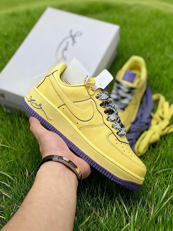 kobe bryant painted shoes