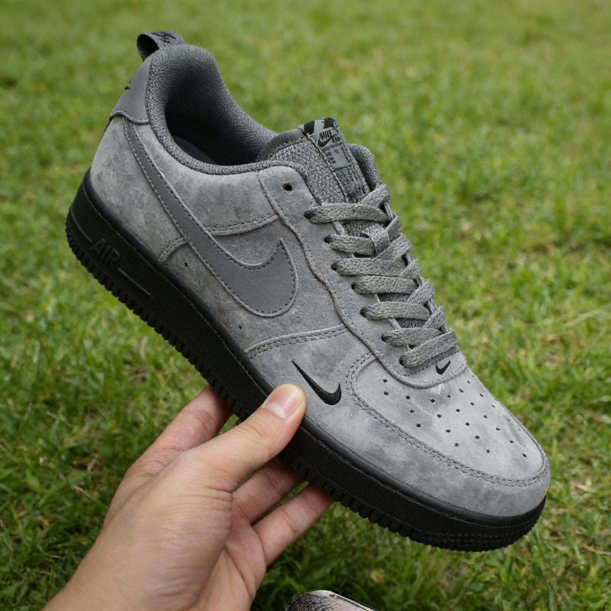 af1 x reigning champ
