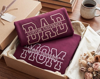 Sweat-shirt pour maman universitaire, col rond universitaire brodé personnalisé, cadeau personnalisé pour maman universitaire, cadeau pour maman fière