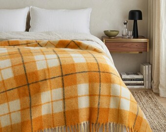 Merino Wool Plaid Bed Blanket, Queen Size, Natural Soft Throw