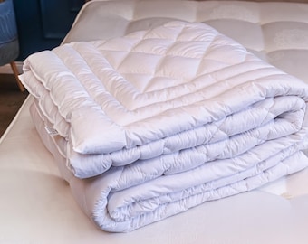 Handmade Merino Wool Duvet Comforter, Heavyweight Cotton Quilt, Natural Breathable Bedding