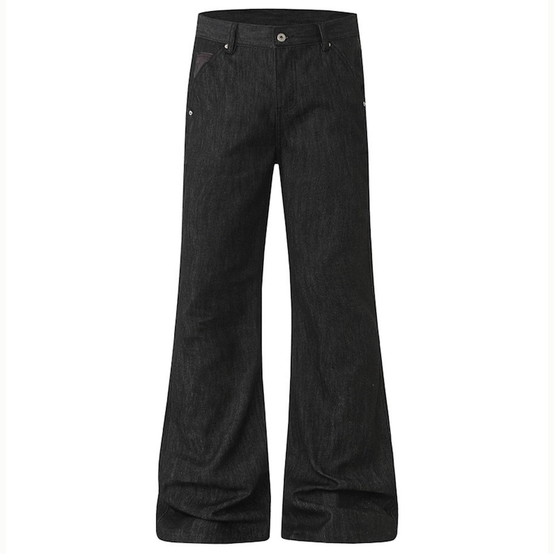 Retro Flared Jeans | Denim Slim Fit Pants | Daily Wear | Y2K Streetwear Style

Retro flared jeans with denim slim fit structure and stacked leg silhouette designed for y2k streetwear and casual daily outfits
