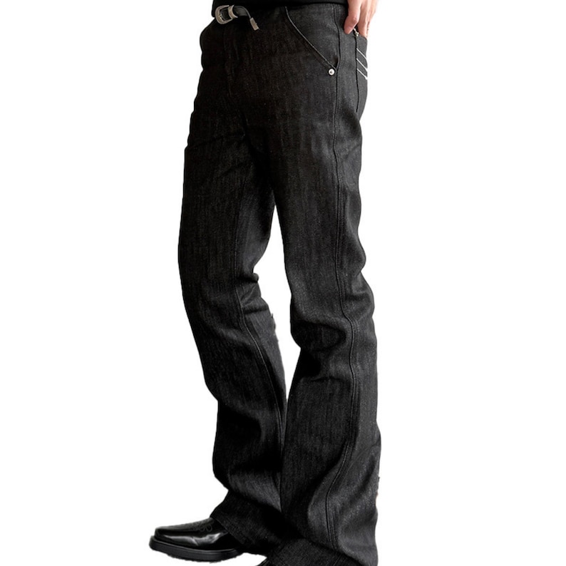 Retro Flared Jeans | Denim Slim Fit Pants | Daily Wear | Y2K Streetwear Style

Retro flared jeans with denim slim fit structure and stacked leg silhouette designed for y2k streetwear and casual daily outfits