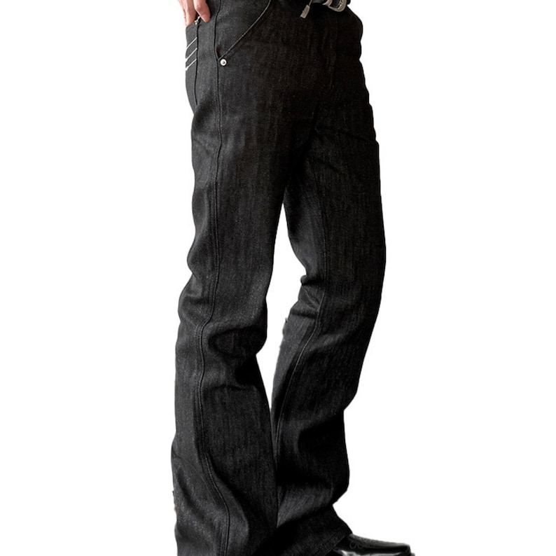 Retro Flared Jeans | Denim Slim Fit Pants | Daily Wear | Y2K Streetwear Style

Retro flared jeans with denim slim fit structure and stacked leg silhouette designed for y2k streetwear and casual daily outfits