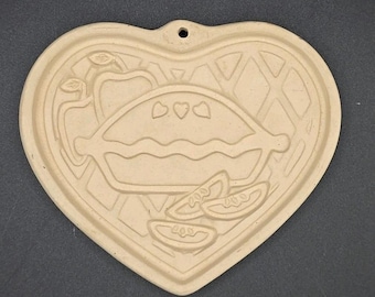Pampered Chef 1998 Welcome Home Heart-Stoneware Cookie Mold