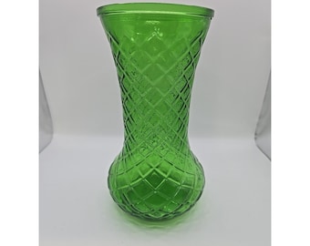 Vaso in vetro verde smeraldo HOOSIER con design a punta di diamante, 23 cm (9 pollici)