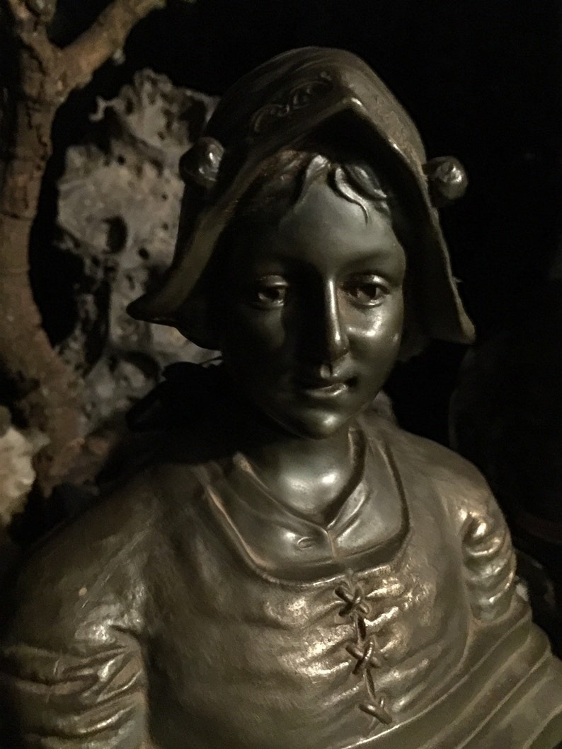 Dante/'s Lover at Gothic Rose Antiques Antique Statue Bust of Beatrice