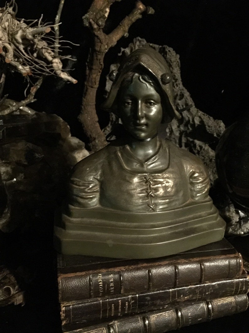Dante/'s Lover at Gothic Rose Antiques Antique Statue Bust of Beatrice