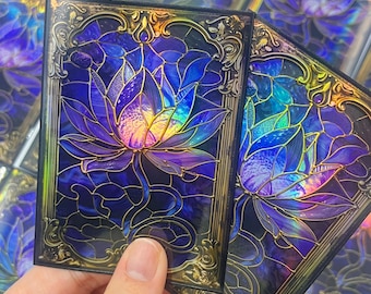 MTG Kartenhüllen - Stained Glass Purple Lotus TKG Sleeves. Rahmen- und Oberflächenoptionen, Standardgröße.