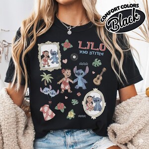 Puede incluir: Camiseta negra con un dise&ntilde;o gr&aacute;fico colorido con "Lilo y Stitch". El dise&ntilde;o incluye ilustraciones de Lilo y Stitch, junto con elementos tropicales. La camiseta est&aacute; etiquetada como "Comfort Colors Black."