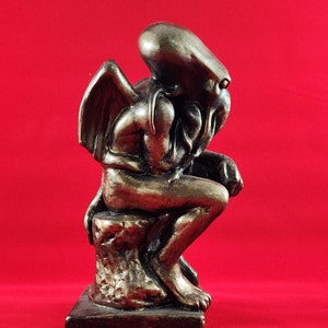 Cthulhu Thinker Bookend Statue image 1