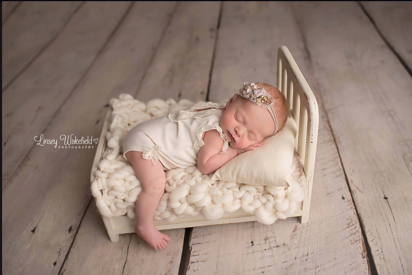 Newborn photo prop baby bed prop newborn bed prop bed prop Etsy België