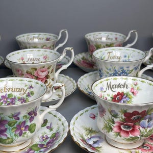 Juego de taza y platillo Royal Albert Flor del Mes – Colección Floral Mensual