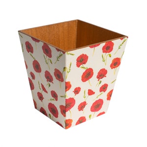 Cestino per la carta straccia Red Poppy Cestino per la carta straccia in legno decorato con decoupage