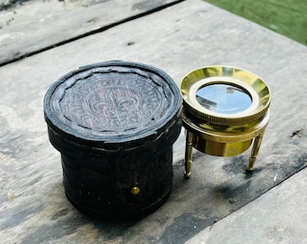 Antike Messing Schreibtisch Karte Lupe Lupe Stativ Leselinse mit Lederbox.