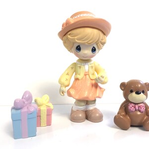 Birthday Girl and Teddy Bear with Presents Cake Topper Party Cute Doll Figurines Dollhouse Toy