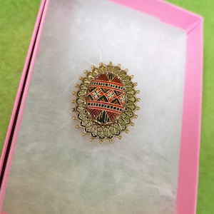 Vintage Ukrainian Print Pendant Brooch