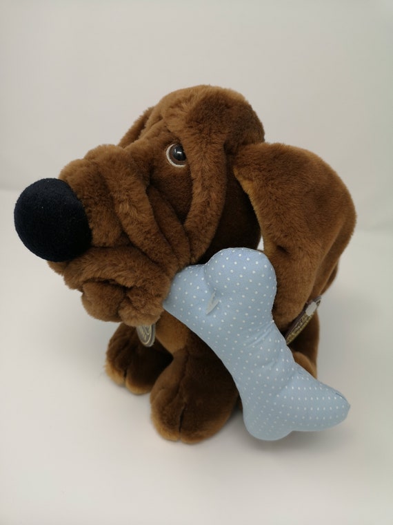 wrinkles soft toy dog