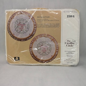 Vintage Crewel Stitchery Kit - Creative Circle 1984, personas especiales