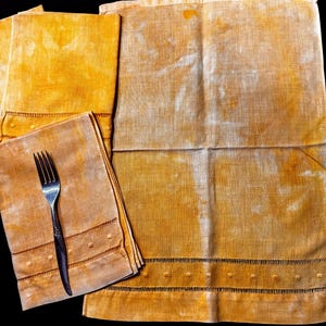 Nachhaltig gefärbte Stoffservietten für Zuhause: Heimtextilien, Geschenke, Nachhaltiges Wohndekor, Hippie-Chic