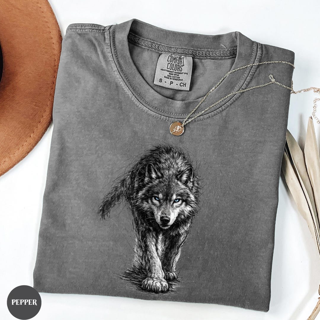Realistic Alpha Wolf T Shirt, Comfort Colors Unisex Streetwear Tee ...