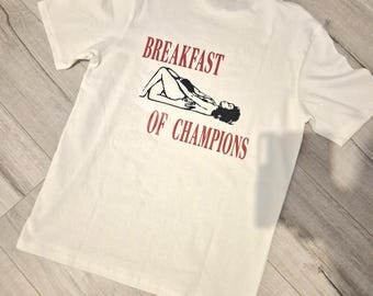 T-shirt blanc "breakfastofchampions" – 100% coton lourd premium 190g – T-shirt unisexe épais – Style streetwear minimaliste humour hot