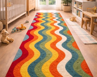 Handgefertigter Läufer in Regenbogenfarben