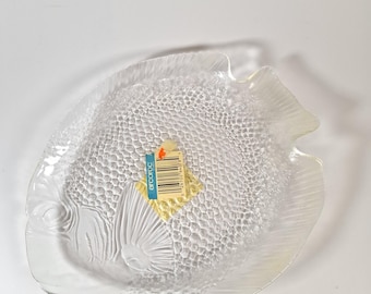Vintage Arcoroc Fish Glass Serving Platter, French Pressed Seafood Tray, Coastal Decor