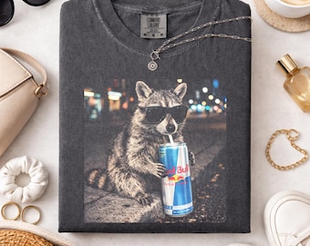 Camiseta con estampado de mapache genial, camiseta divertida para amantes de los animales, camiseta vintage de bebida energética de mapache, camiseta con meme divertido, camiseta retro de Red Bull sin azúcar de mapache