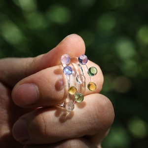 Handgjord glasbubblaring, handblåst färgglad bubblorring, söt daggdroppsring, minimalistisk ring, årsdag, unik konstsmyckepresent till henne