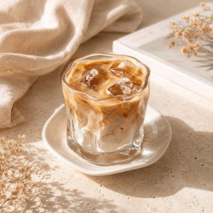 Vaso de vidrio ondulado y retorcido, taza de café transparente irregular, vaso para cócteles, regalo de inauguración de casa, decoración de mesa neutra, regalo para despedida de soltera