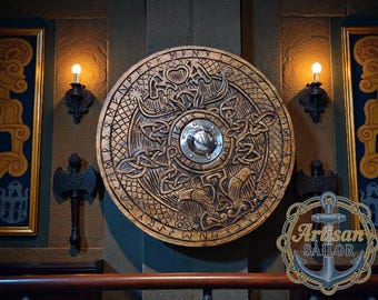 Hand geschnitztes Rabenschild aus der Wikingerzeit - Nordische Wanddekoration, Sammlerstück, Geschenk, Cosplay - verschiedene Größen