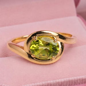 Vintage 14K Solid Gold Peridot Engagement Ring for Women August Birthstone Promise Anniversary Gift