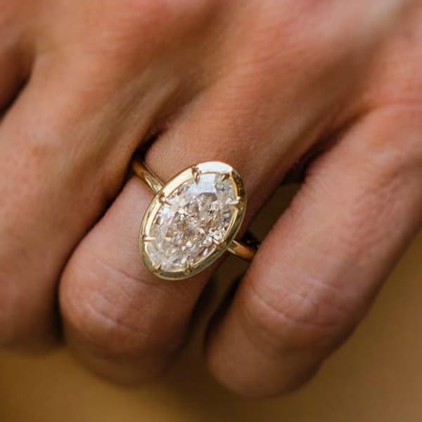 3.0 CT Georgian Bezel Oval Moissanite Engagement Ring 14K Gold Vintage-Inspired Statement Ring Unique Cathedra Gift Oval Solitaire Ring