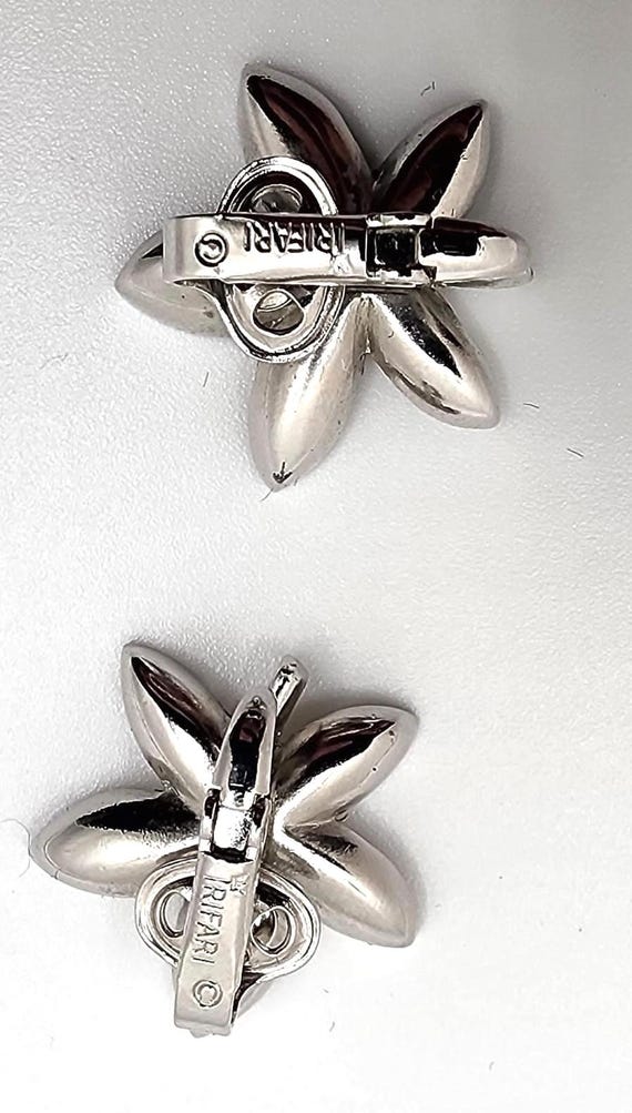 Vintage Alfred Philippe Signed Crown Trifari Flower B… - Gem