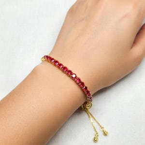 Justerbar tennisarmband med rubin | Minimalistiskt ädelstensarmband | Elegant och lyxigt armband | Klassiska smycken | Bästa presenten till henne