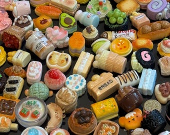 Mystery Box Mini Food Fridge Magnet (10pcs), Kawaii & Realistic Style, Fake Food Kitchen Décor, Blind Box Gift, Fun Gift for Friends