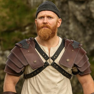 手作りレザーショルダーアーマー：スチームパンクルネッサンスコスプレギア
