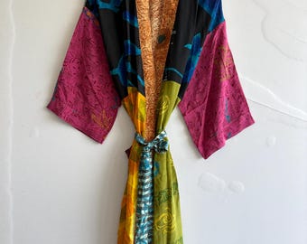 Vintage Crape Silk Kimono | Handcrafted Japanese Robe | Elegant Loungewear | Sustainable Vintage Fashion.